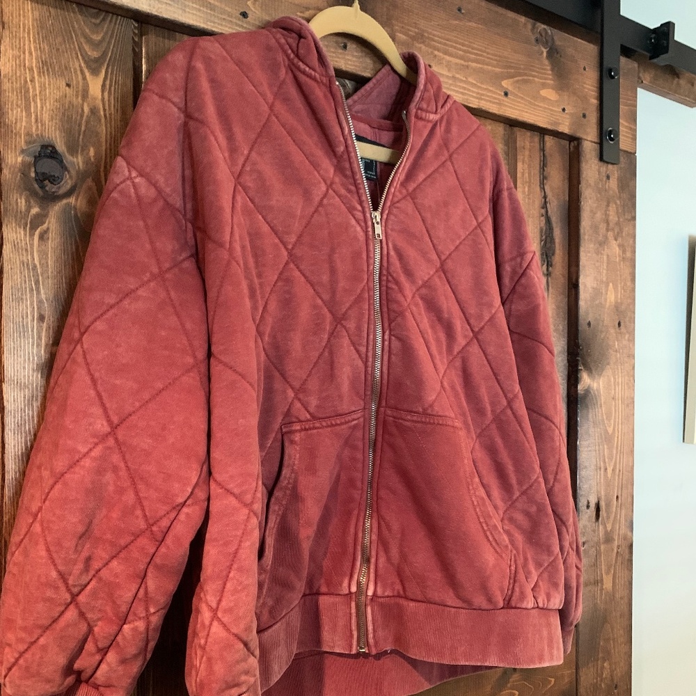 NWT Forever 21 quilted zip up hoodie size L